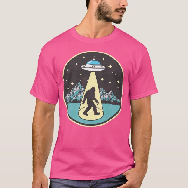 Bigfoot Abduction Vintage Sasquatch T Shirt (Framsida)