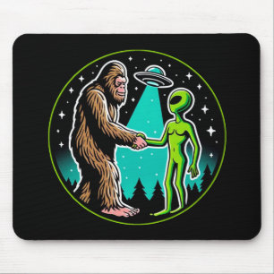 Bigfoot Alien Alliance - Funny Scifi Cryptid Musmatta