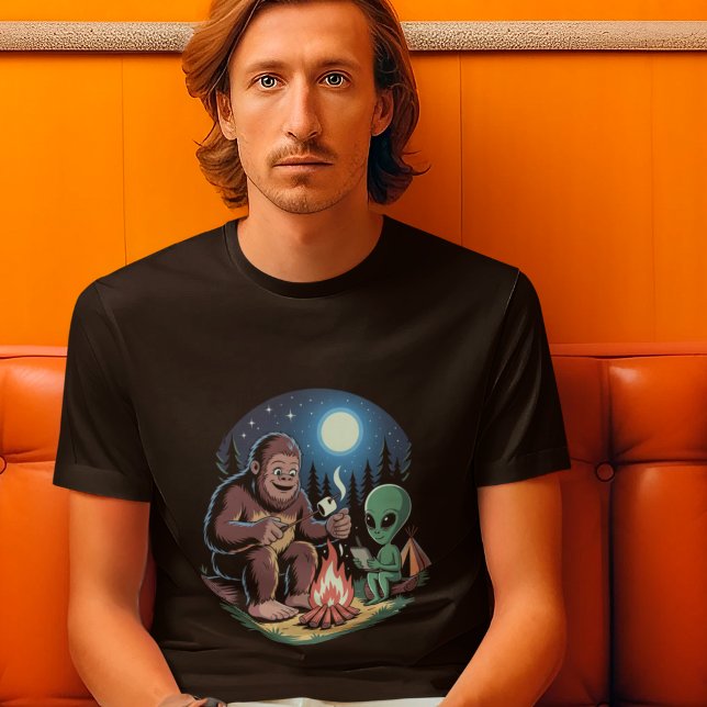 Bigfoot Alien UFO Kryptid Paranormal Natt T Shirt (Skapare uppladdad)