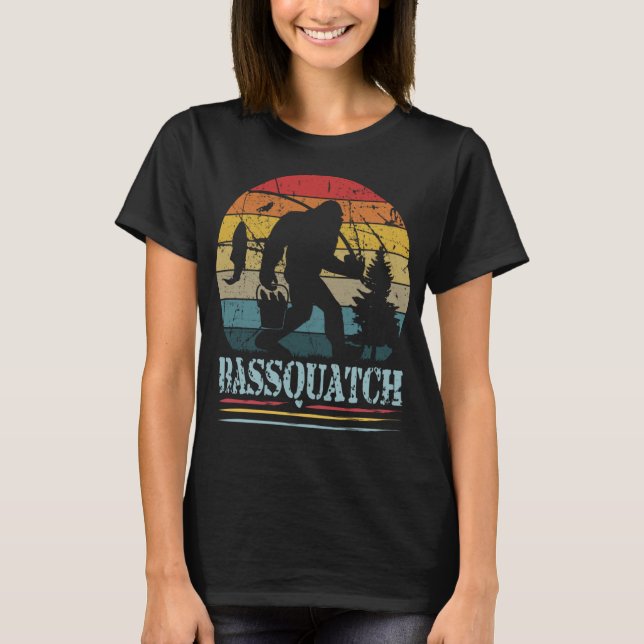 Bigfoot BASSQUATCH Bass Fishing Sasquatch T Shirt (Framsida)