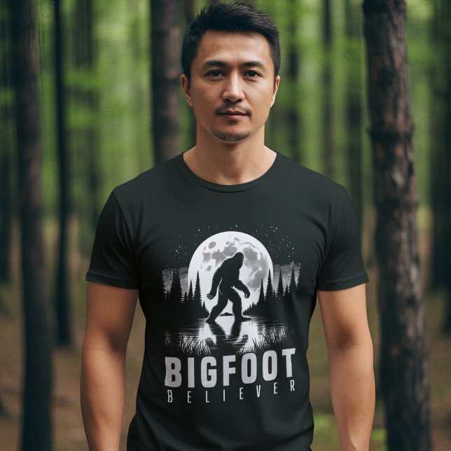 Bigfoot Believer, Sasquatch Fans & Cryptid Enthu T Shirt (Skapare uppladdad)