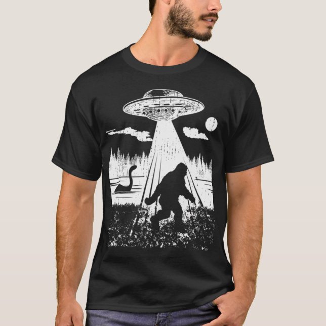 Bigfoot bigfoot Ufo Abduction Funny Sasquatch Ali T Shirt (Framsida)
