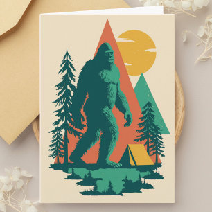 BigFoot Camping Skog Bergar Rolig Födelsedag Kort