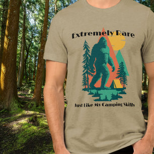 BigFoot Camping Skog Bergar Rolig Födelsedag T Shirt
