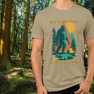 BigFoot Camping Skog Bergar Rolig Födelsedag T Shirt