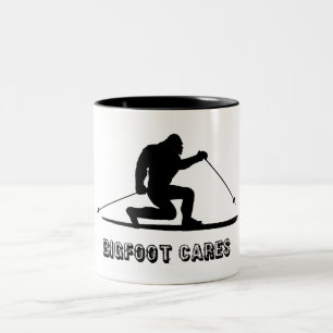 Bigfoot Cares Telemark Skiing Två-Tonad Mugg