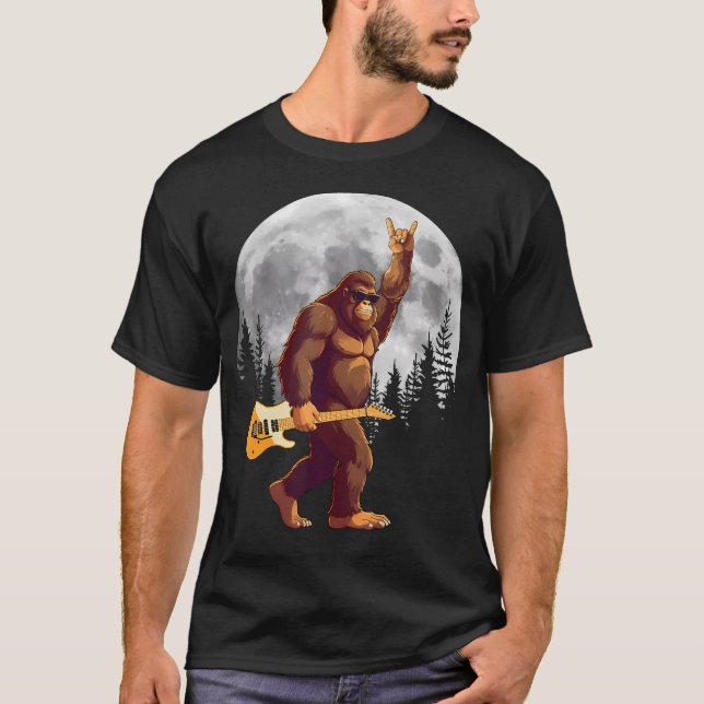 Bigfoot Carrying Guitar At Night Full Moon Trees S T Shirt (Framsida)