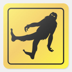 Bigfoot Crossing Fyrkantigt Klistermärke