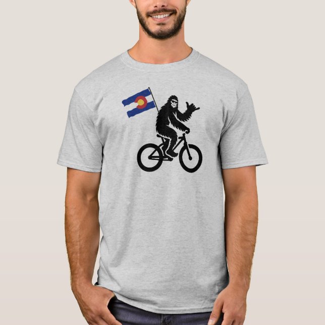 Bigfoot Cycling Colorado Flagga T Shirt (Framsida)