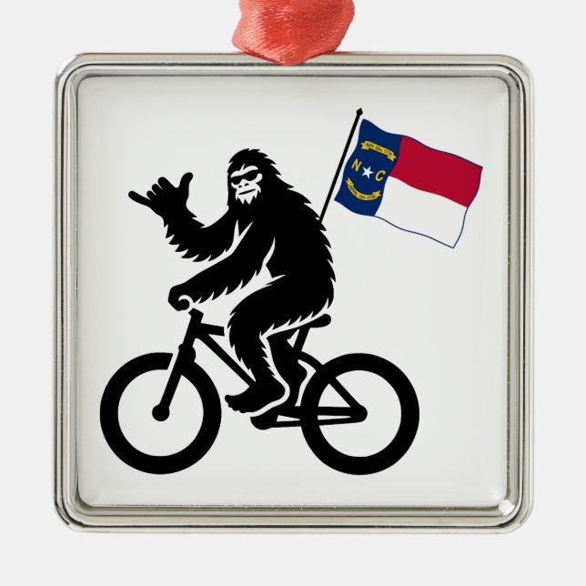 Bigfoot Cycling North Carolina Flag Julgransprydnad Metall (Framsidan)