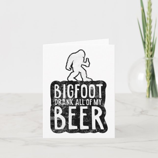 Bigfoot dricker hela mitt öl Älskare-lustigt. Kort (Framsida)