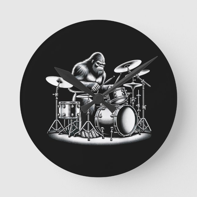 Bigfoot Drummer Sasquatch spelar Drums Musician B Rund Klocka (Framsida)