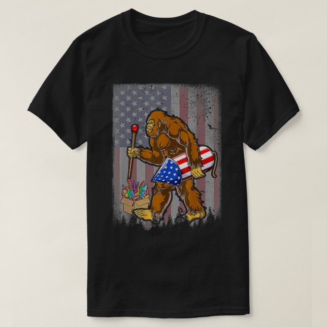 Bigfoot Fireworks 4th Of July Funny Boys Men Sasqu T Shirt (Design framsida)