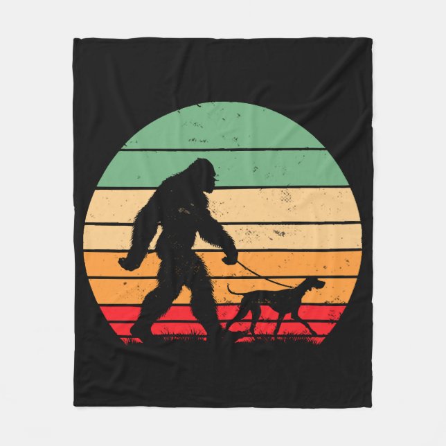 Bigfoot Gående Tysk Korthårig Pointer Hund Vin Fleecefilt (Framsidan)