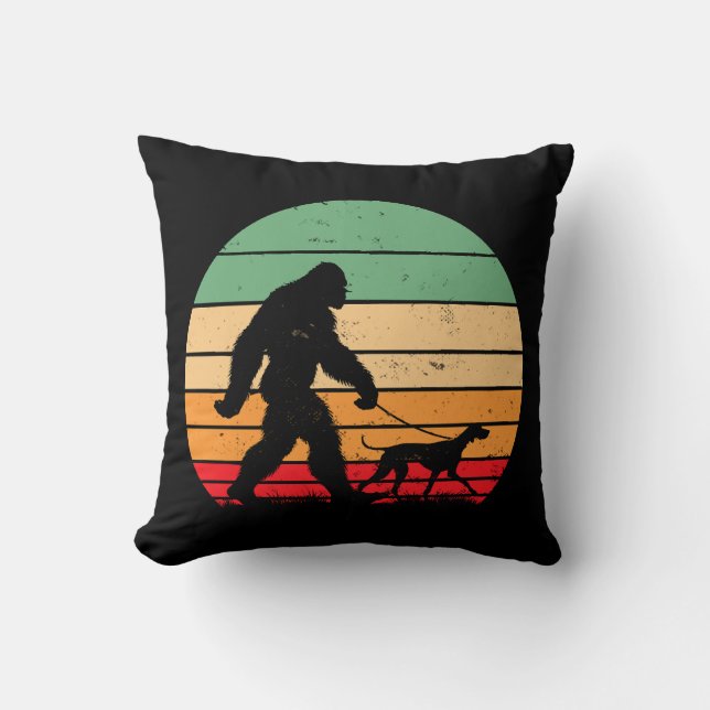 Bigfoot Gående Tysk Korthårig Pointer Hund Vin Kudde (Framsida)