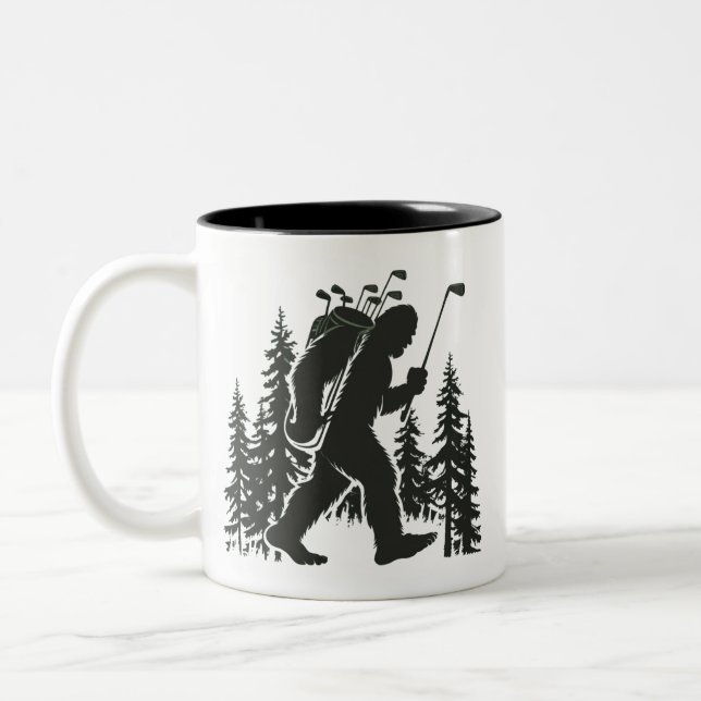 Bigfoot Golfare Träd Rolig Sasquatch Golf Golf Två-Tonad Mugg (Vänster)