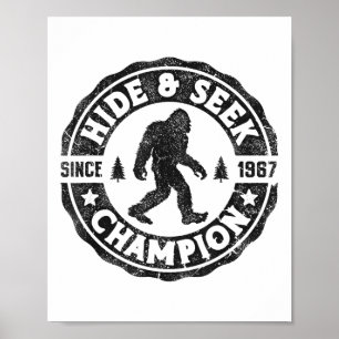 Bigfoot Gömmare Och Sök Mästare Rolig Sasquatch Re Poster