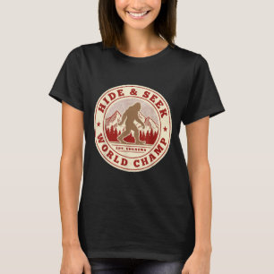 Bigfoot gömmer sig och söker världsmästare sasquat t shirt