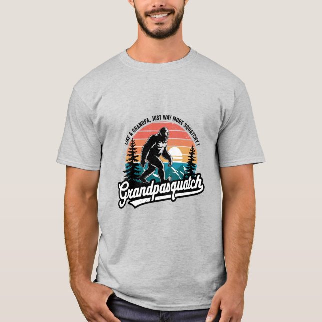 Bigfoot: Grandpasquatch T Shirt (Framsida)