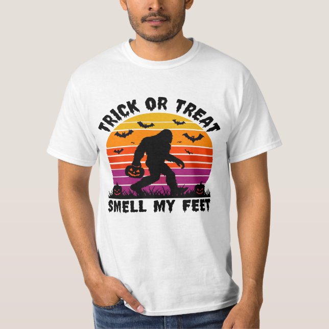 Bigfoot Halloween Vintage Sunset T Shirt (Framsida)