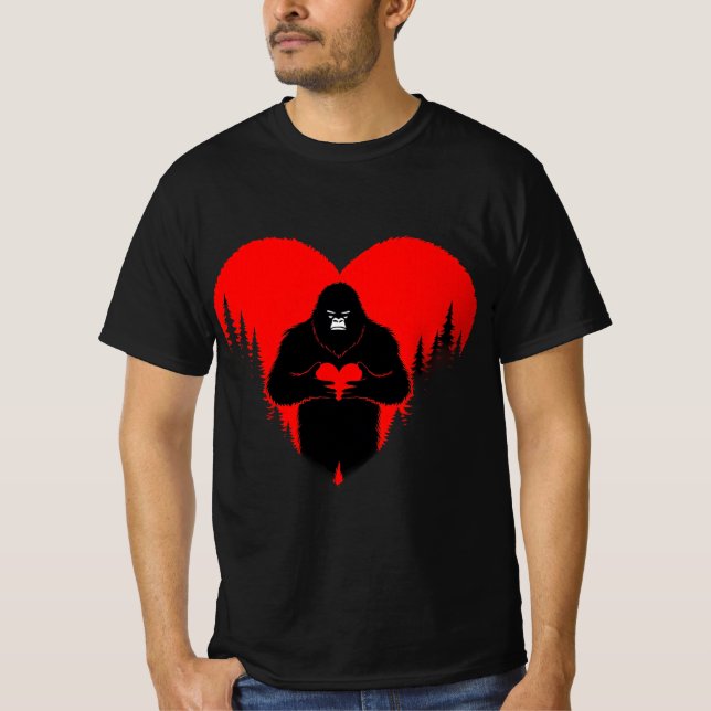 Bigfoot Heart Valentines day Unisex Tee, Kärlek T Shirt (Framsida)