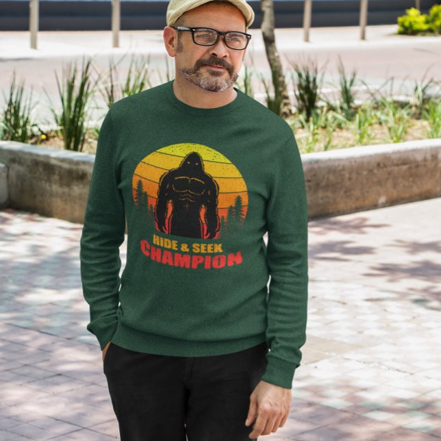 Bigfoot Hide and Seek-mästare T Shirt (Skapare uppladdad)