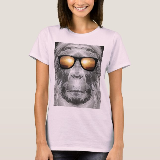 Bigfoot in Shades T Shirt (Framsida)