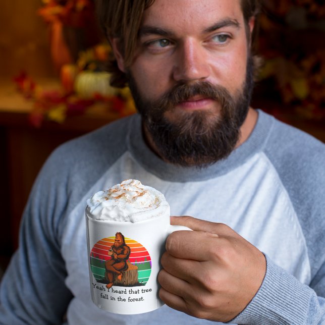 Bigfoot Ja, jag hörde att Träd föll i skogen Kaffemugg (Skapare uppladdad)
