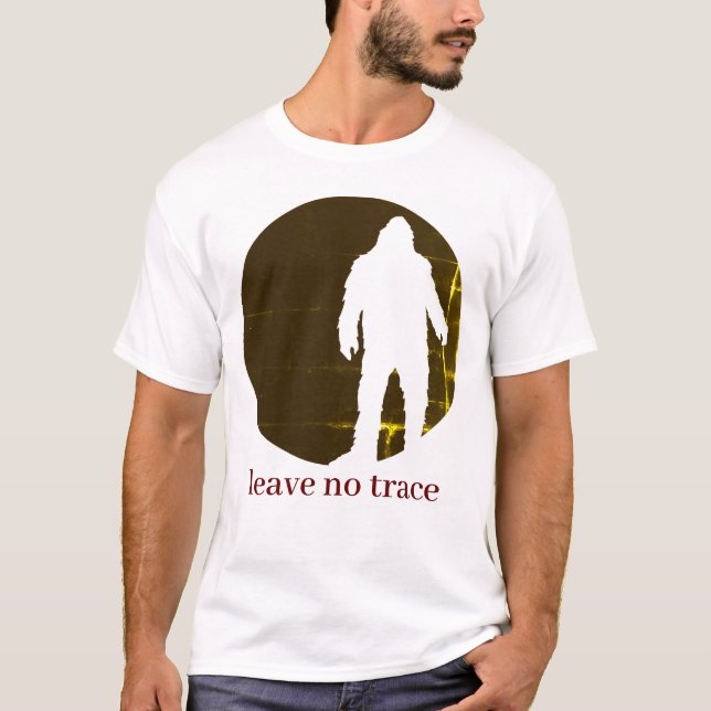 Bigfoot Lämna No Trace T-Shirt (Framsida)