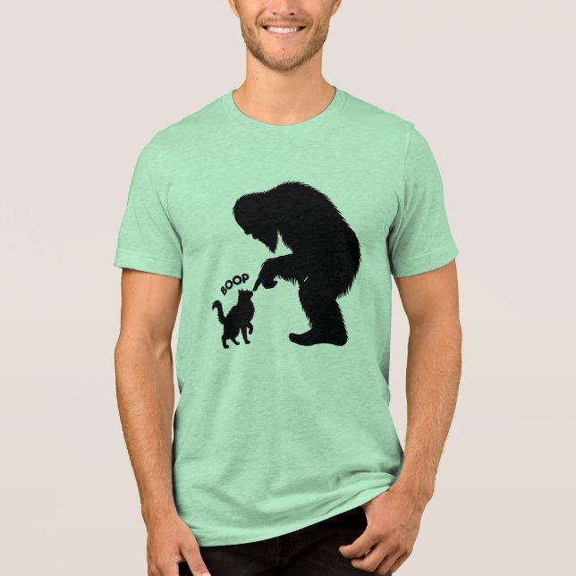 Bigfoot Lekfull Långhårig Katt Knuff T Shirt (Framsida)