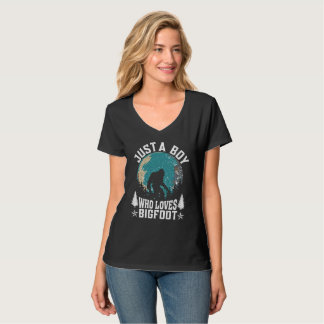 Bigfoot Måne-grafik T-shirt för kvinnor.