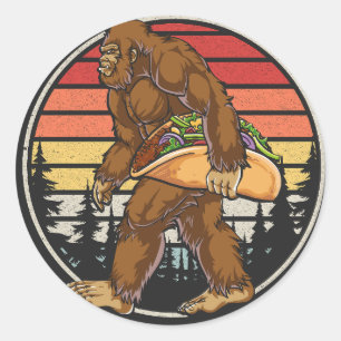 Bigfoot med taco runt klistermärke