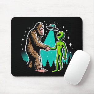 Bigfoot Meets Alien Musmatta