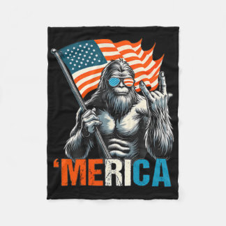 Bigfoot Merica Rock Usa Amerikansk Flagga 4:e Juli Fleecefilt