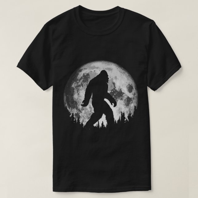 Bigfoot Moonlight Forest Silhouette T Shirt (Design framsida)