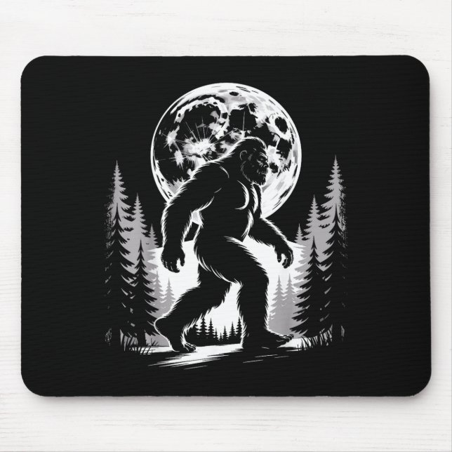 Bigfoot Moonlight Sasquatch Forest Cryptid Outdoor Musmatta (Framsidan)