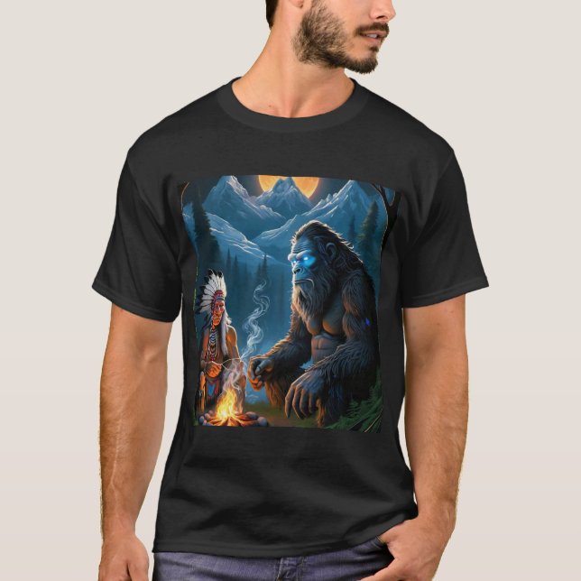 Bigfoot och Chief Moonlit Forest Gathering T-S T Shirt (Framsida)