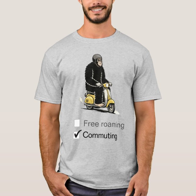 Bigfoot on his scooter T-Shirt (Framsida)