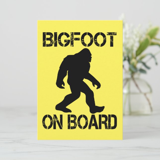 Bigfoot på board Funny Bigfoot Inbjudningar (Stående Fram)