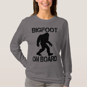 Bigfoot på board Funny Bigfoot T Shirt