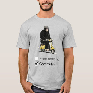 Bigfoot på sin scooter T-Shirt