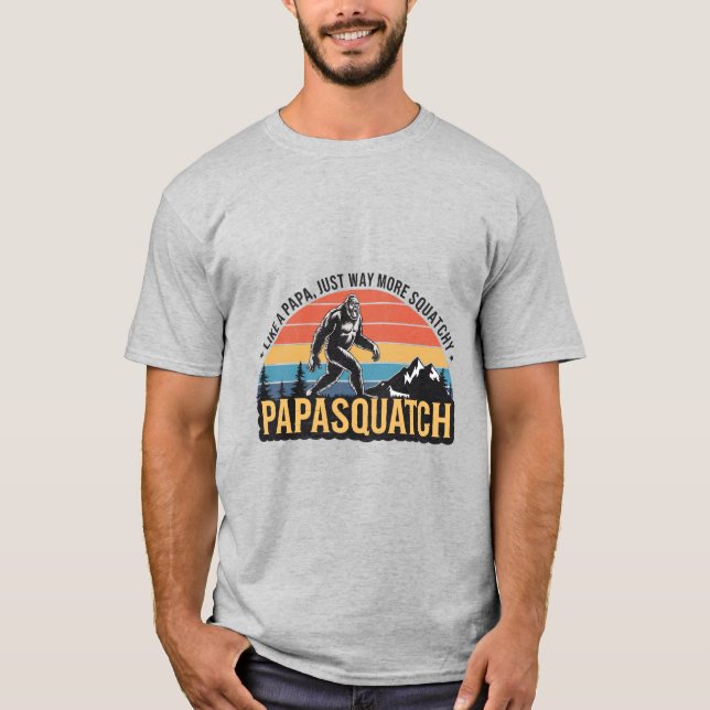 Bigfoot: Papasquatch T Shirt (Framsida)