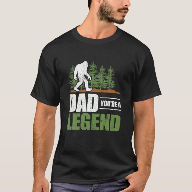 Bigfoot Pappa Du är en Legend Funny Sasquatch Beli T Shirt (Framsida)