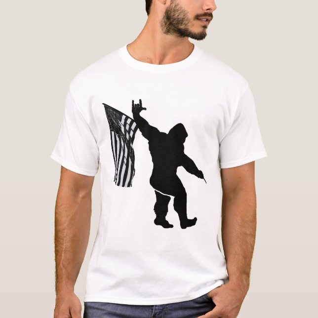 Bigfoot patriot  t shirt (Framsida)