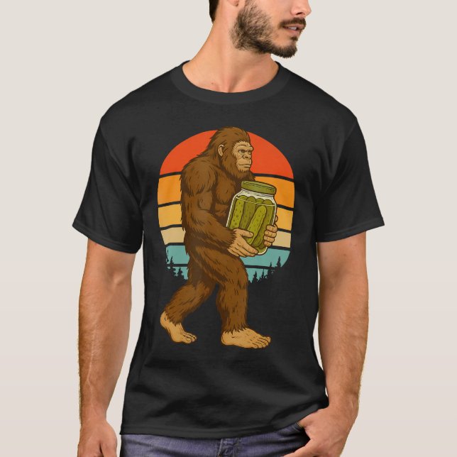 Bigfoot Pickles T Shirt (Framsida)