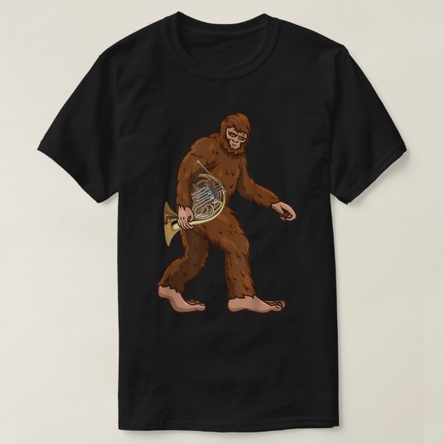 Bigfoot Play Fransk Horn Player Musician Funny T Shirt (Design framsida)