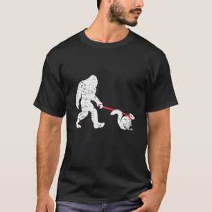 Bigfoot promenande Squirrel Funny Sasquatch Fläkt  T Shirt