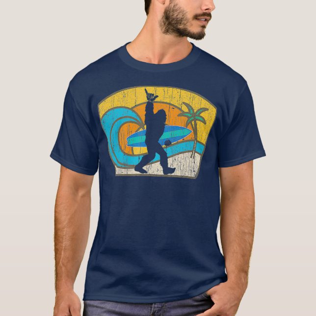 Bigfoot Retro Surfing Gift för Shaka Aloha Boy T Shirt (Framsida)