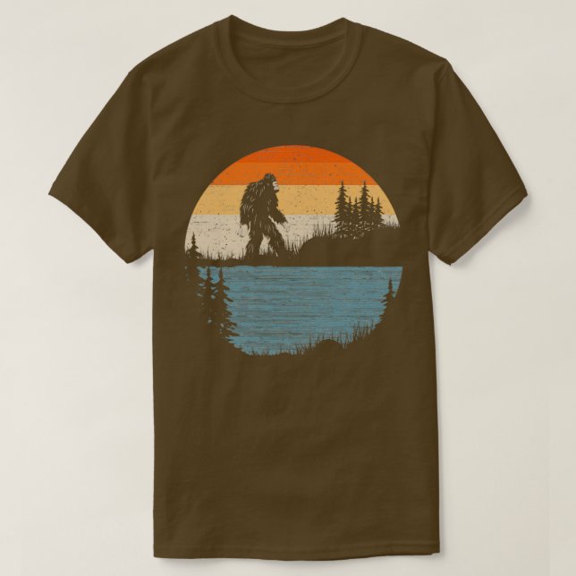 Bigfoot Retro-Vintage Sasquatch-solnedgång T Shirt (Design framsida)