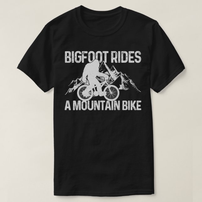 Bigfoot Rides A Mountain Bike Funny MTB Biking Bik T Shirt (Design framsida)